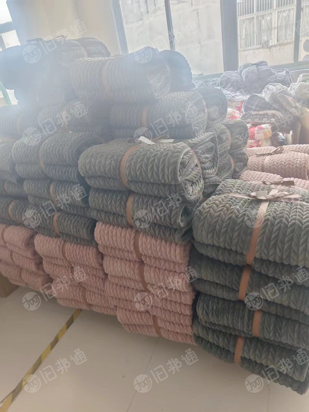 库存成品毯子,羊糕毛加法兰绒、兔毛加法兰绒,大量出售