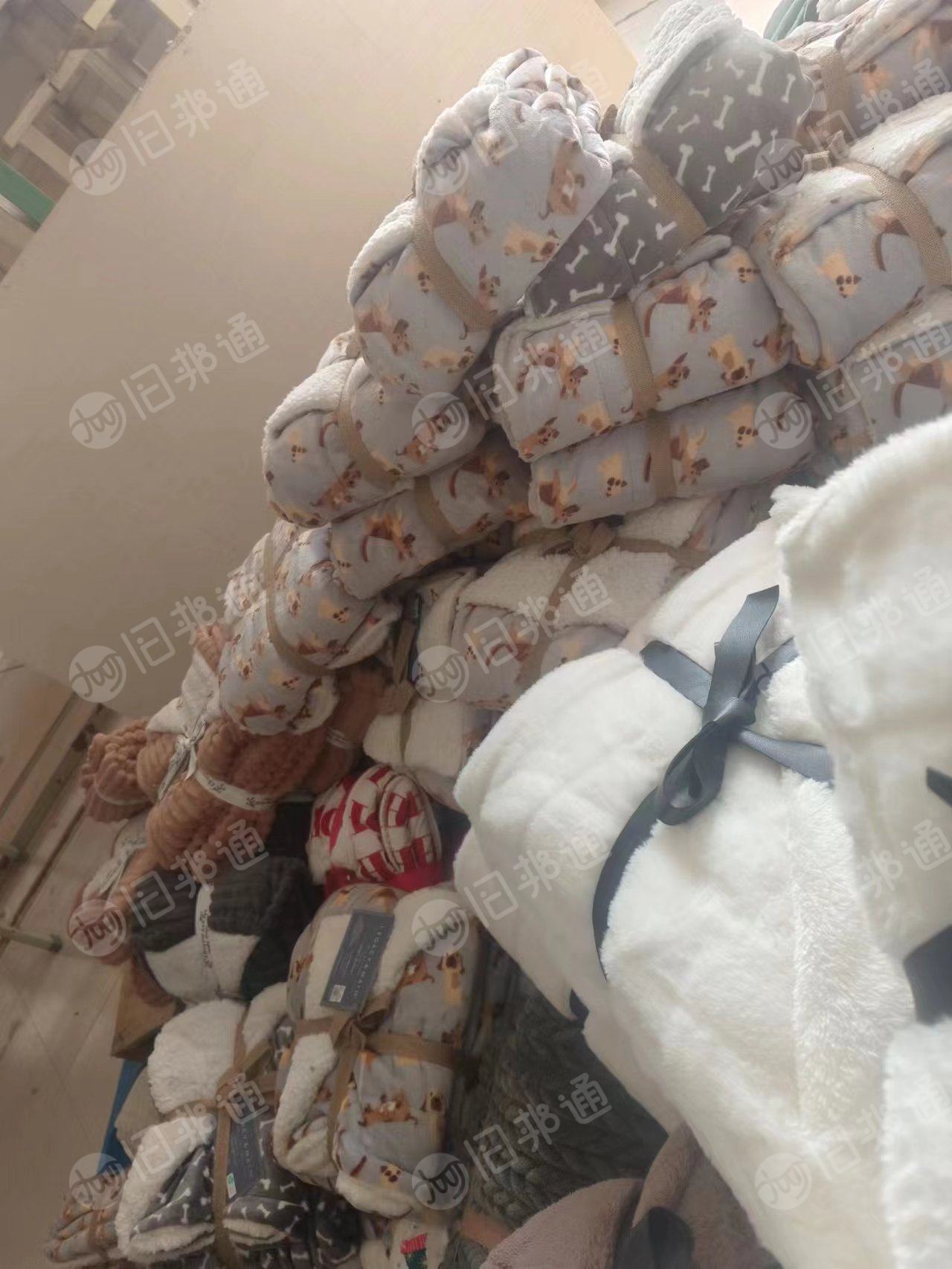 库存成品毯子,羊糕毛加法兰绒、兔毛加法兰绒,大量出售