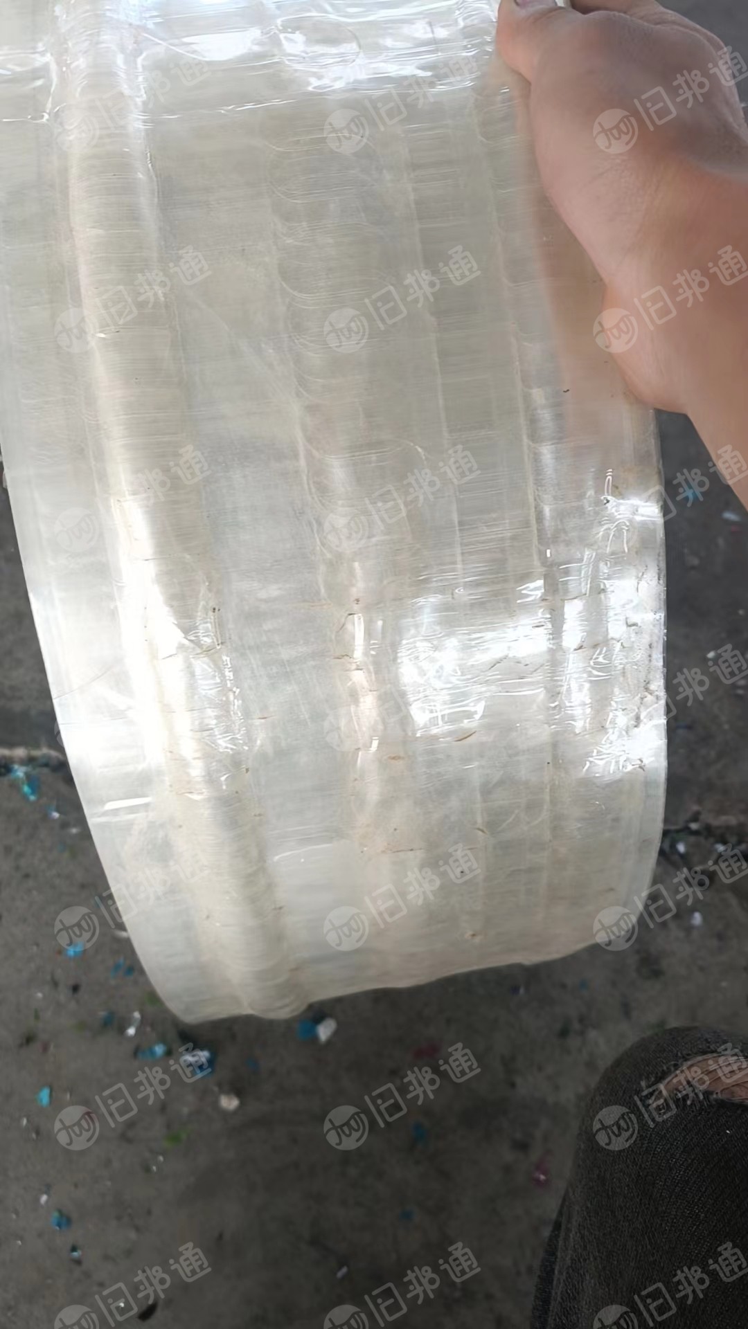 电子厂下来的pet膜,带一点点的胶,现货12吨多,长期出售