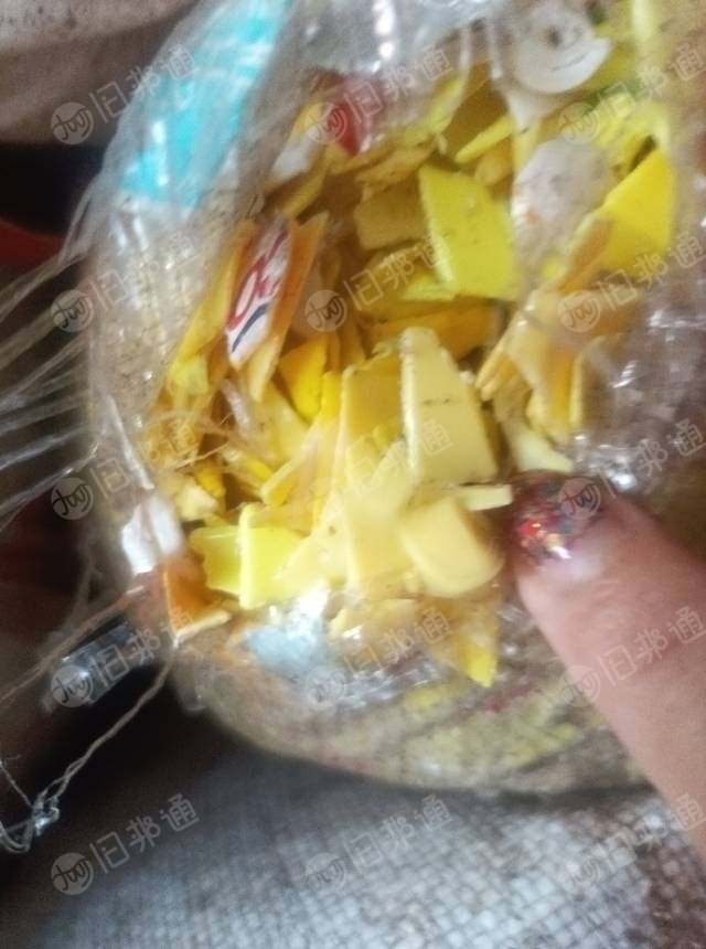 优质pe黄乙中空料,月供两三百多吨左右