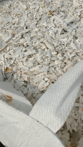 出售PVC塑钢破碎料、大小管破碎料（小管7成）