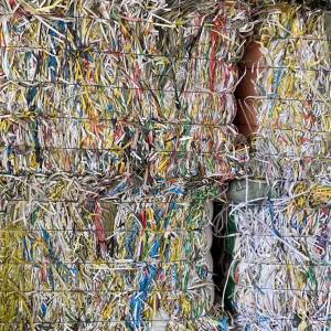 杂色PP打包带毛料，长期出售