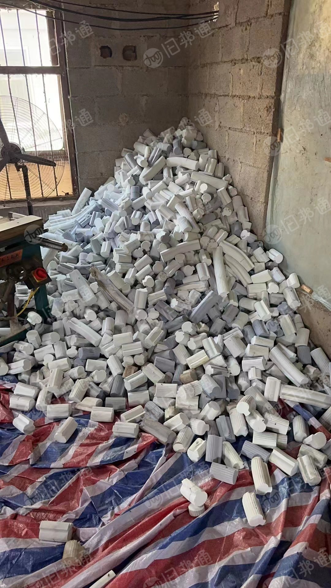 PU海绵下脚料,拖把下来的,大量出售