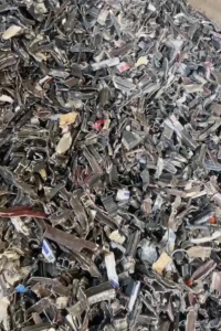 出售断桥破碎铝，新油漆破碎