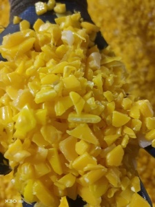 低压注塑破碎料，HDPE破碎料，纯原生红黄绿都有货出售