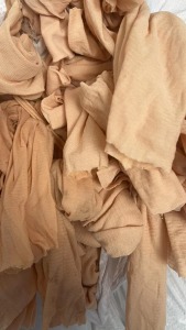 浅黄连体袜下脚料长期供应，可造粒