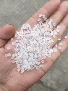 日本PE+EVA颗粒出售，韧性好，拉伸强