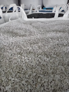 水果筐破碎料，黑色瓷白蓝色都有，月供100多吨