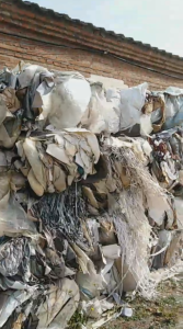 出售pvc墙纸废料，现货20吨