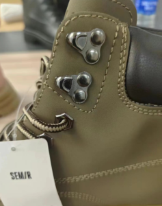 几万双库存鞋低价出售