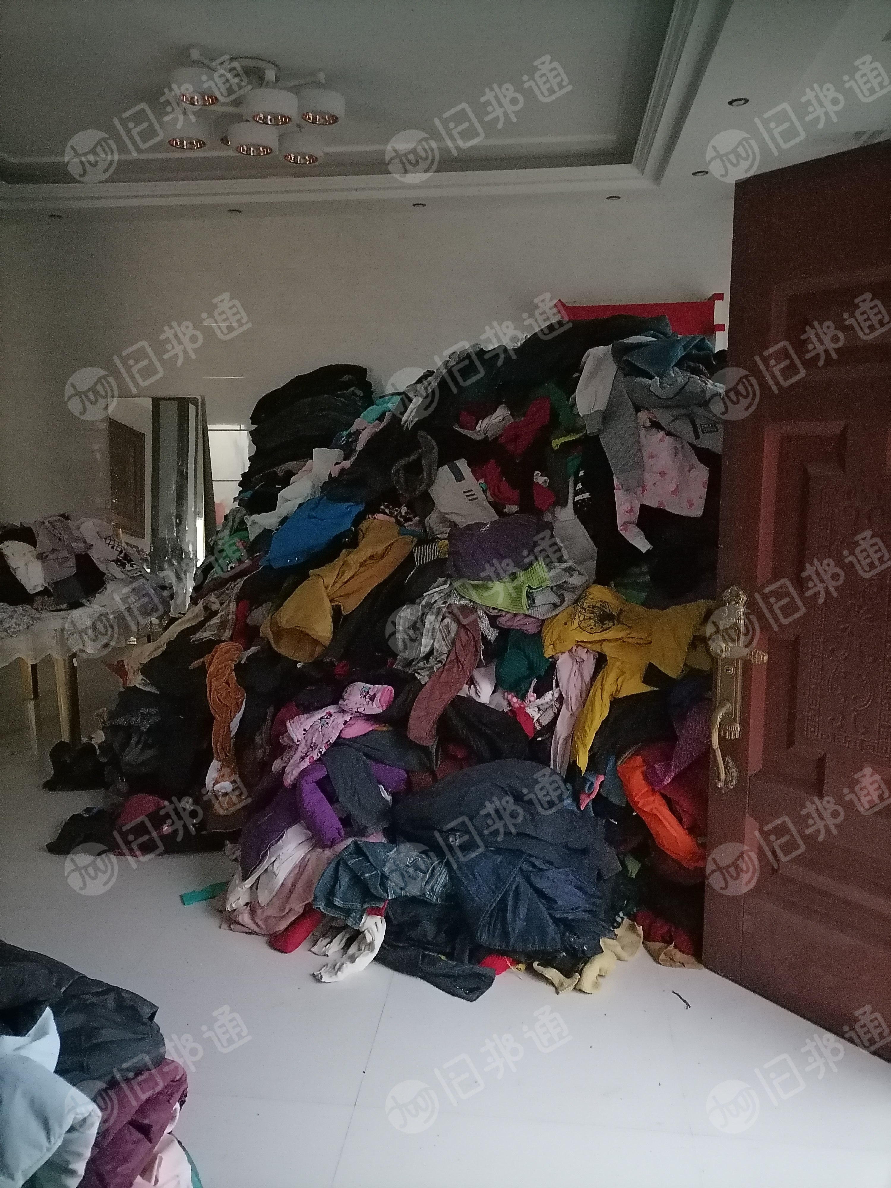 回收旧衣服统货,鞋子 包包,棉被等