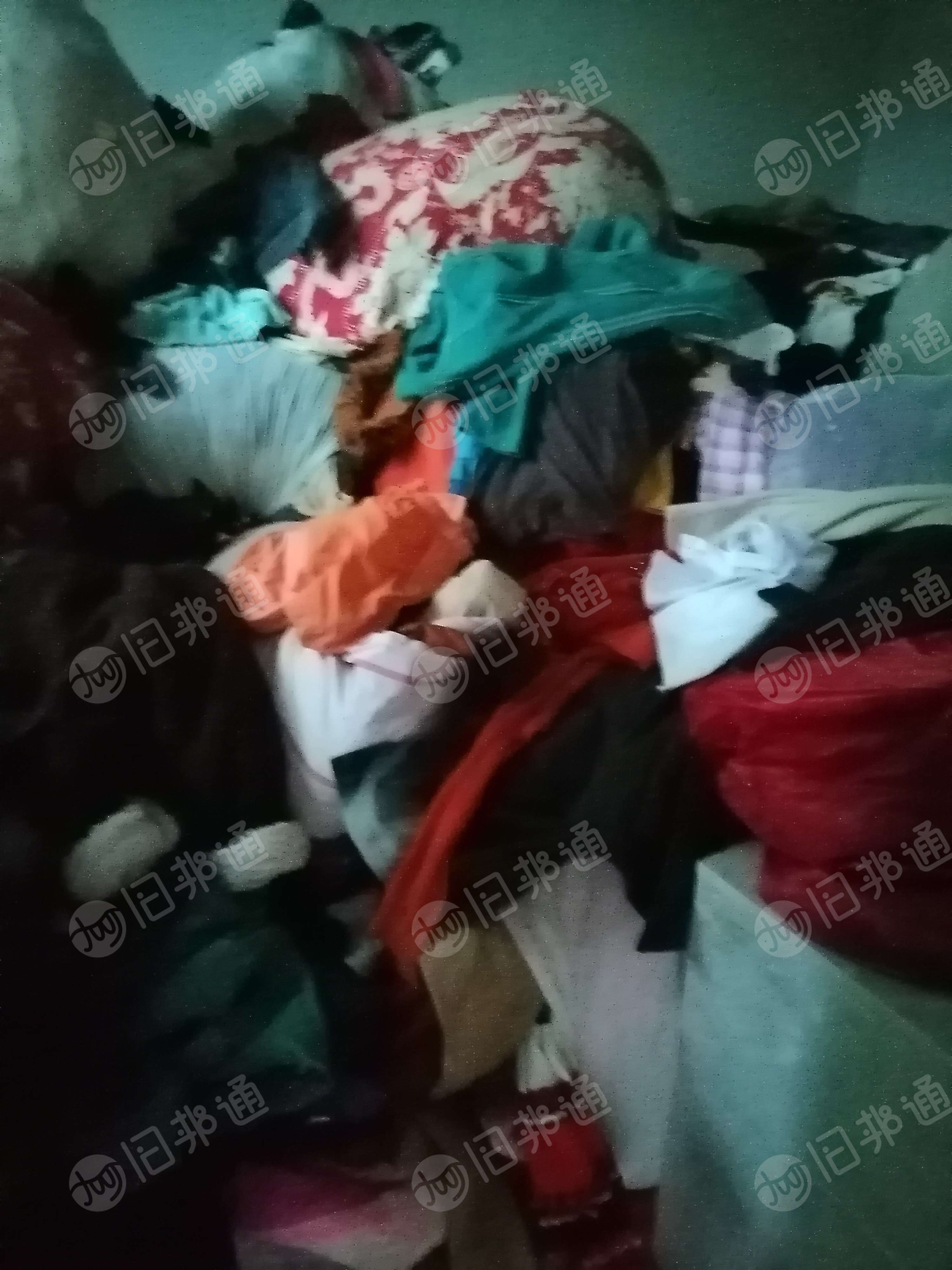 回收旧衣服统货,鞋子 包包,棉被等