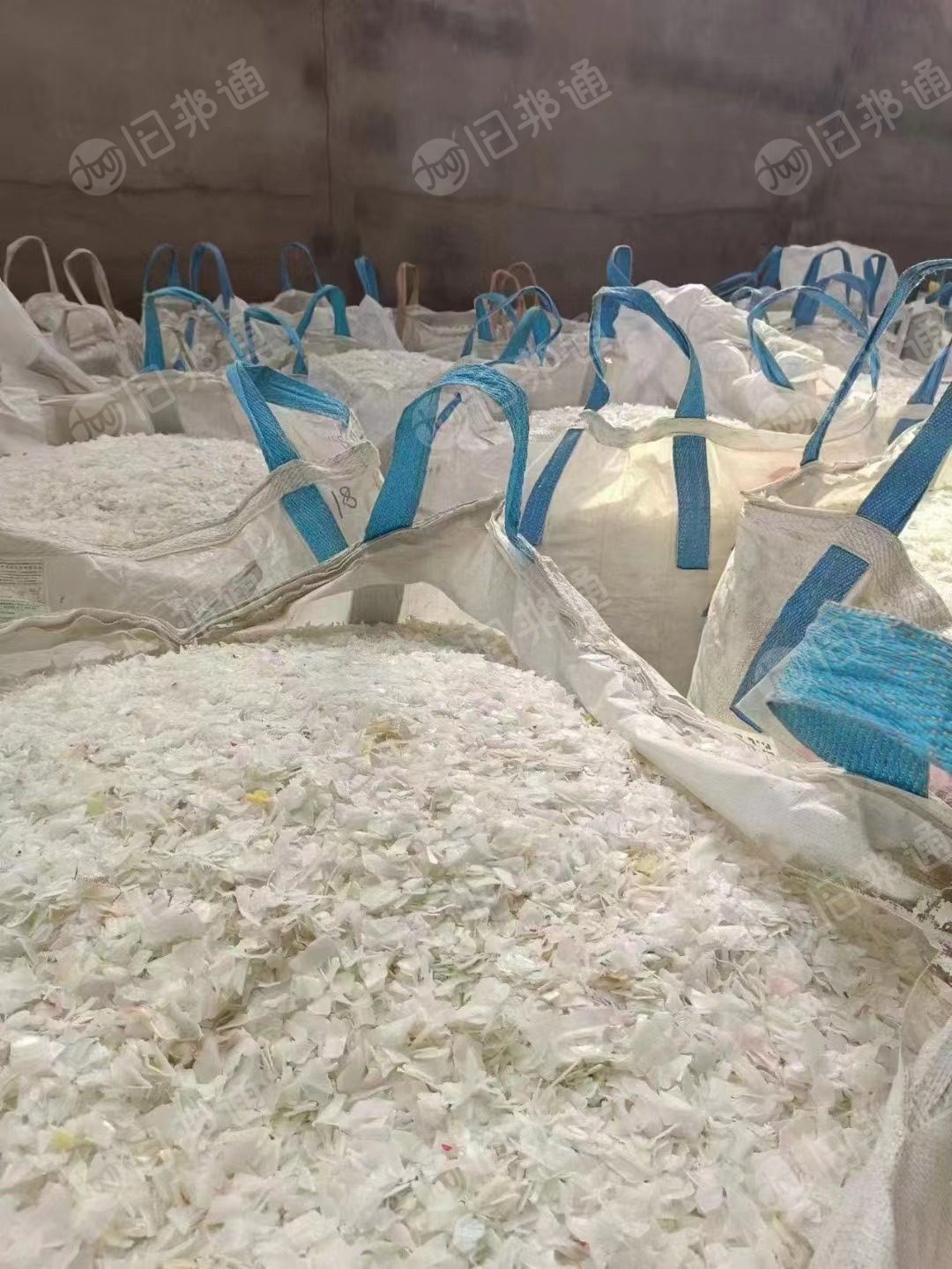 吹塑低压破碎料,酱油壶破碎料,尿素桶破碎料,娃哈哈破碎料,大白破碎料,二白破碎料,长期出售