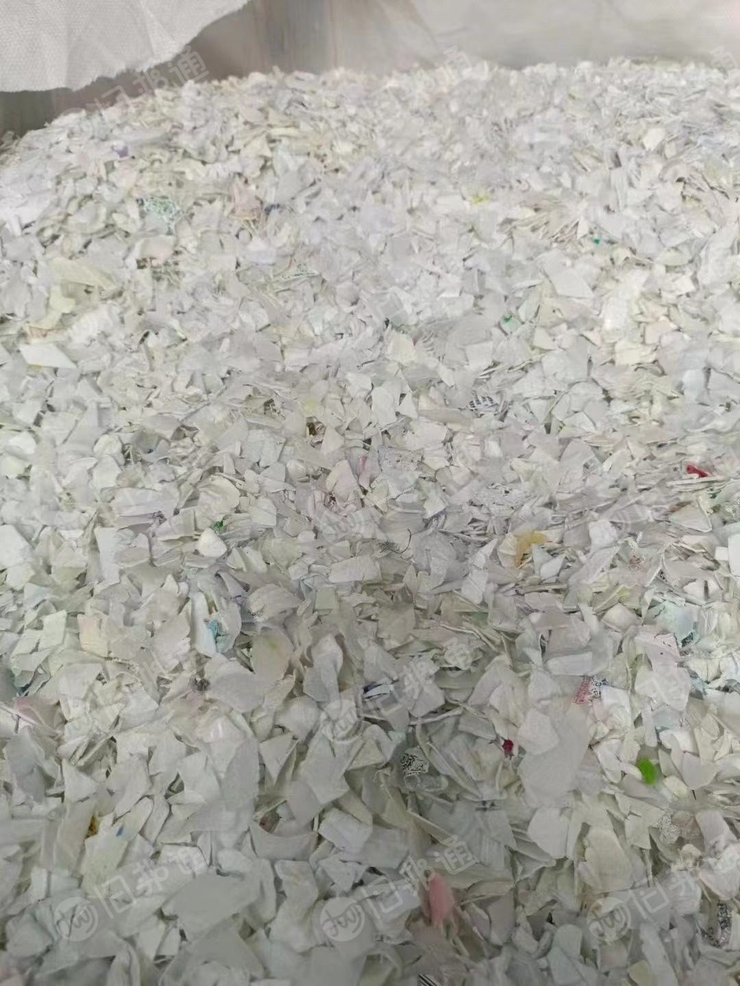 吹塑低压破碎料,酱油壶破碎料,尿素桶破碎料,娃哈哈破碎料,大白破碎料,二白破碎料,长期出售