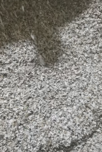 长期出售PVC墙纸破碎料