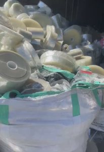 长期出售PET轻胶膜废料，每月十几吨