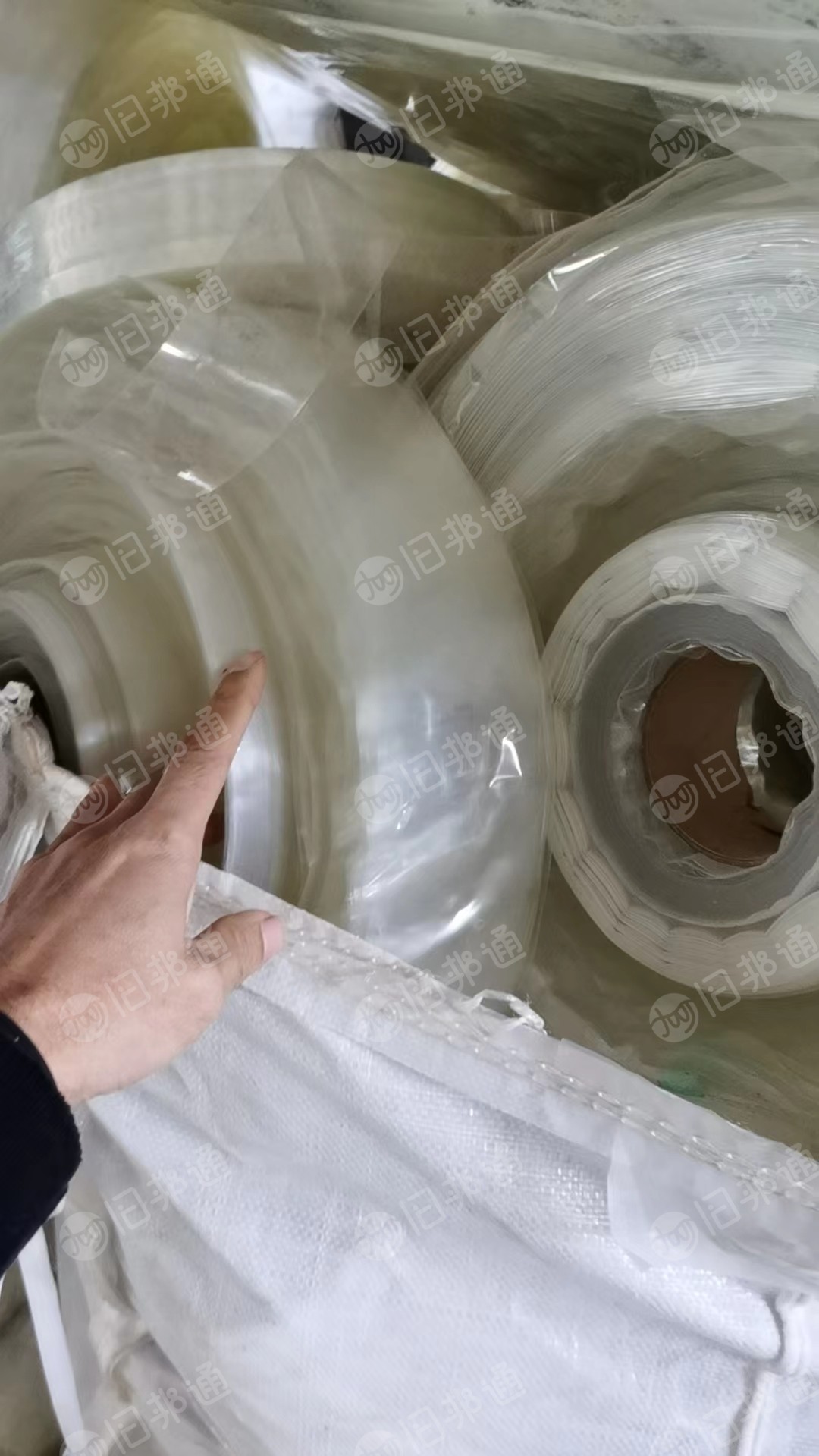 长期出售PET轻胶膜废料,打包和成卷的都有