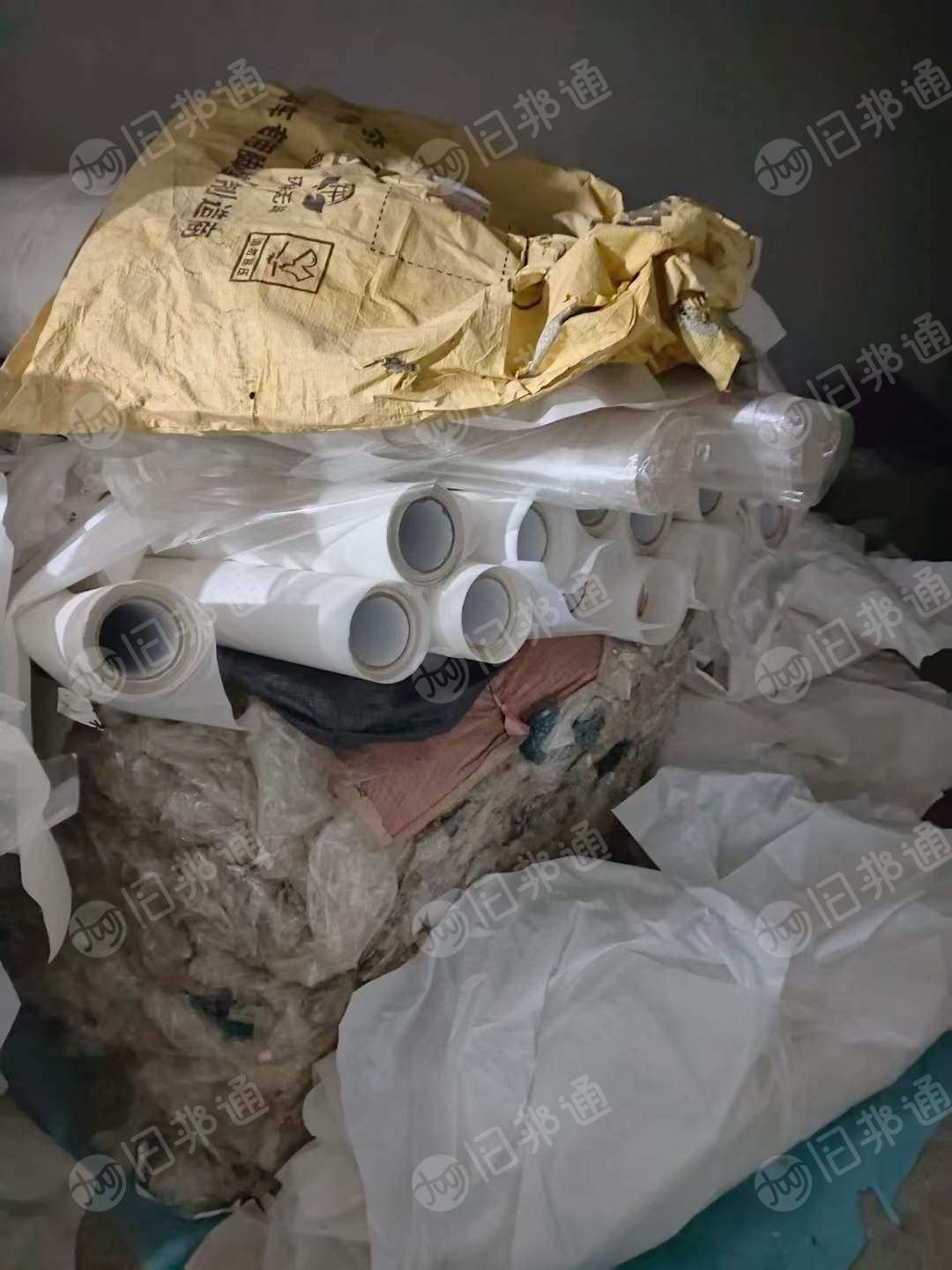 透明塑料大灯壳,电子厂里面的离型膜,车衣工厂边角料,只要是透明的都可以,大量回收