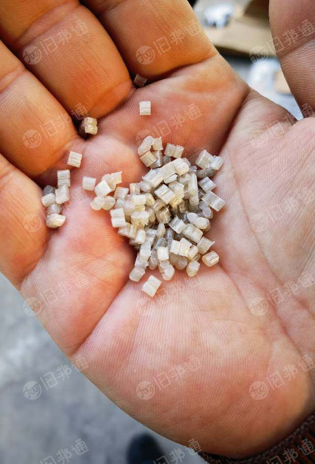 PE缠绕膜颗粒出售,现货30吨,过120目