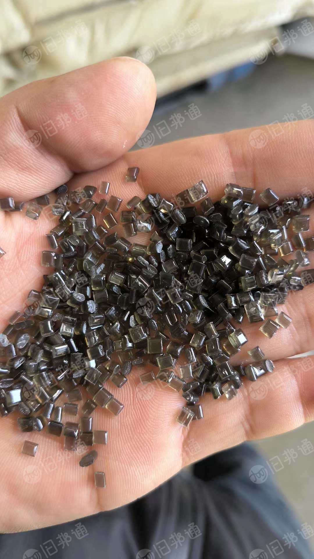 PC色透颗粒,熔指20,冲击大于40,现货一条柜,长期出售