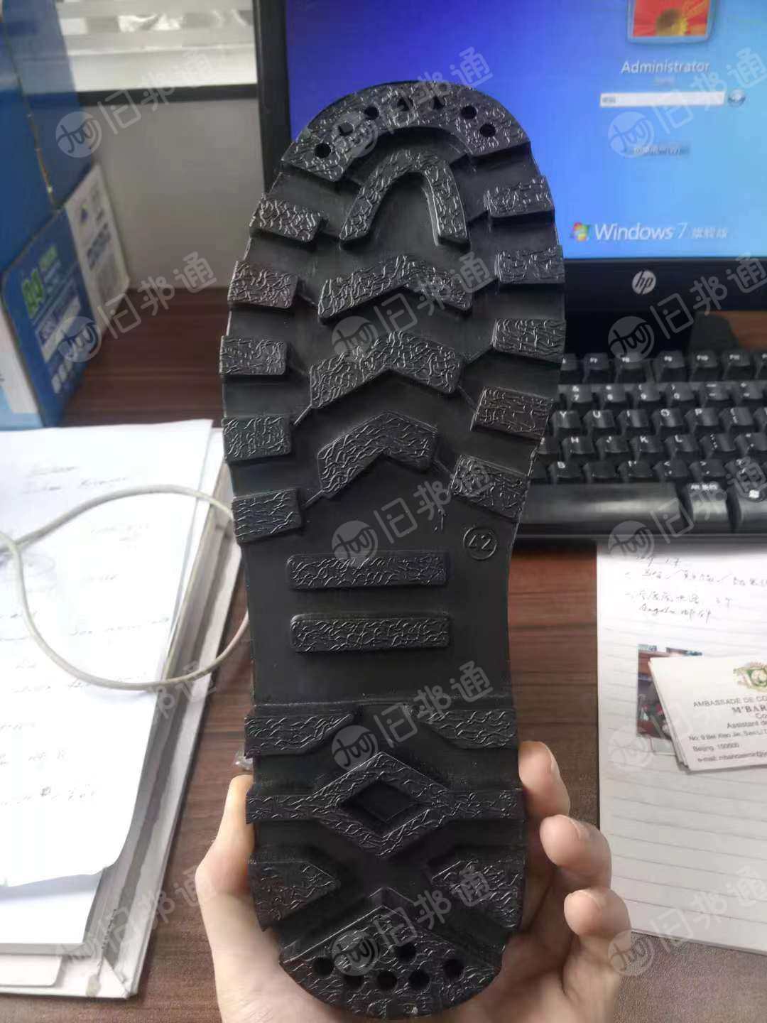 库存帆布鞋几千双,39到47码全号整单出售