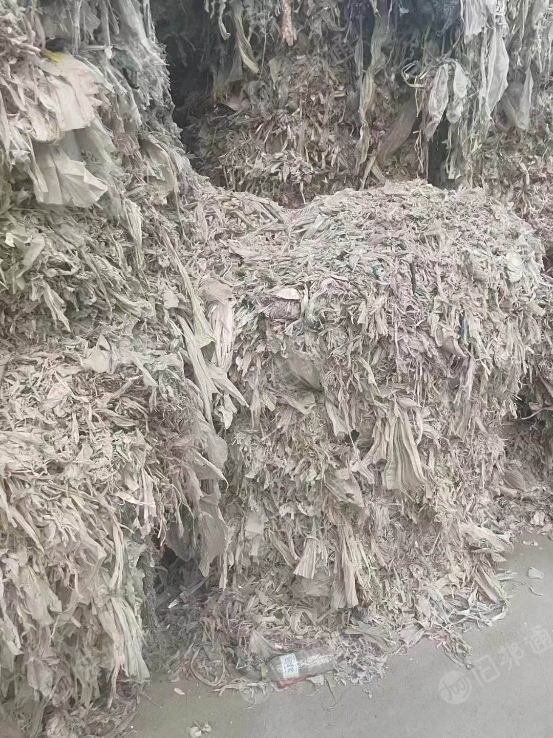 清洗好的纸厂废料,已打包,大量出售