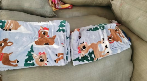 法兰绒毛毯10吨左右低价出售