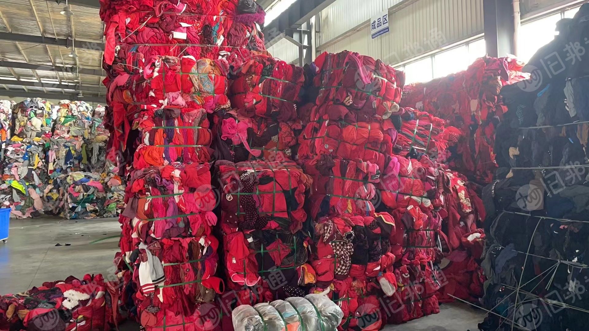 旧衣服红料26吨,自提350/吨