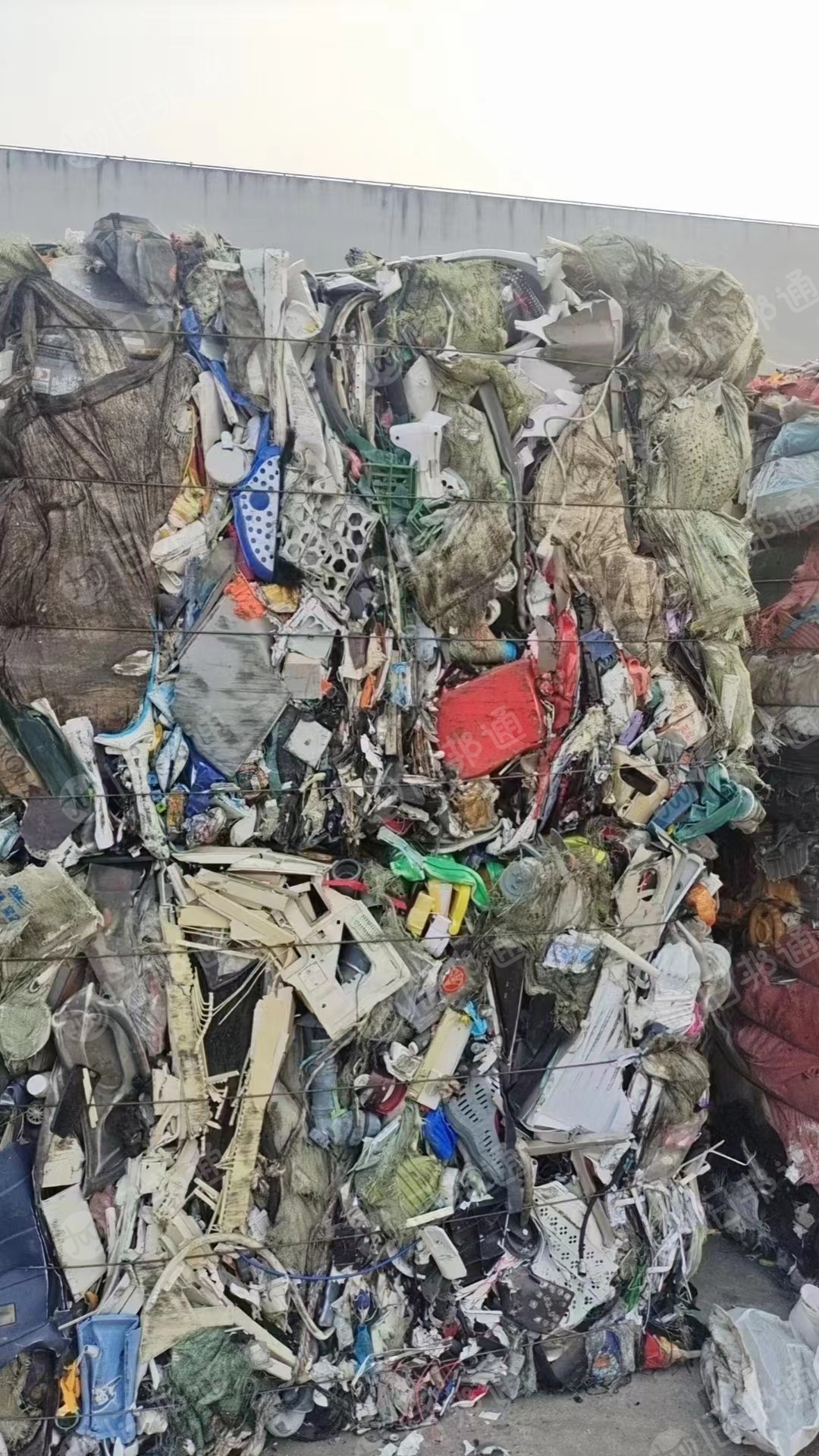 大小响料混压压块,长期出售