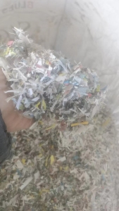沉底PP打包带粉碎料出售,月供几十吨
