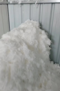 水刺涤纶无纺布开花料长期出售