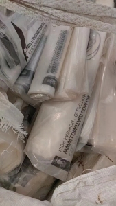 出售干造PE花膜高压刀口料，服装袋压包料