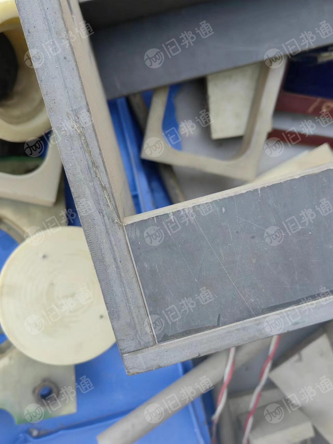 出售硬质PVC新料板材边角料,灰黑色和灰白色两种