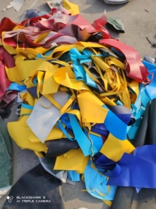 软质PVC夹网料，充气城堡下来的PVC废料，常年收购