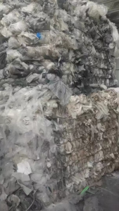 出售PE膜废料，二级膜废料，高压膜废料，PE快递袋
