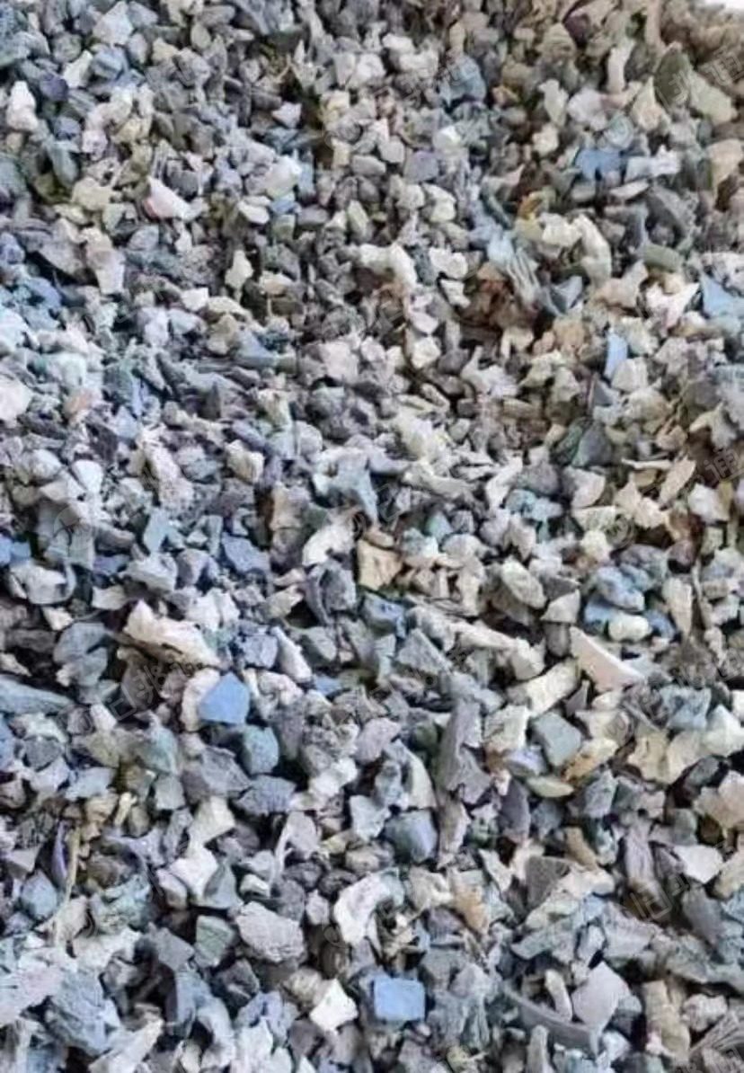 软质pvc地板革破碎料,现货25吨左右,长期出售