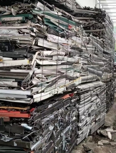 出售油漆料，小白料，断桥铝