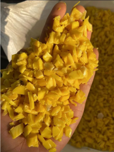 低压注塑框破碎料，白色、黄色、绿色、蓝色都有，直接上机，常年出售