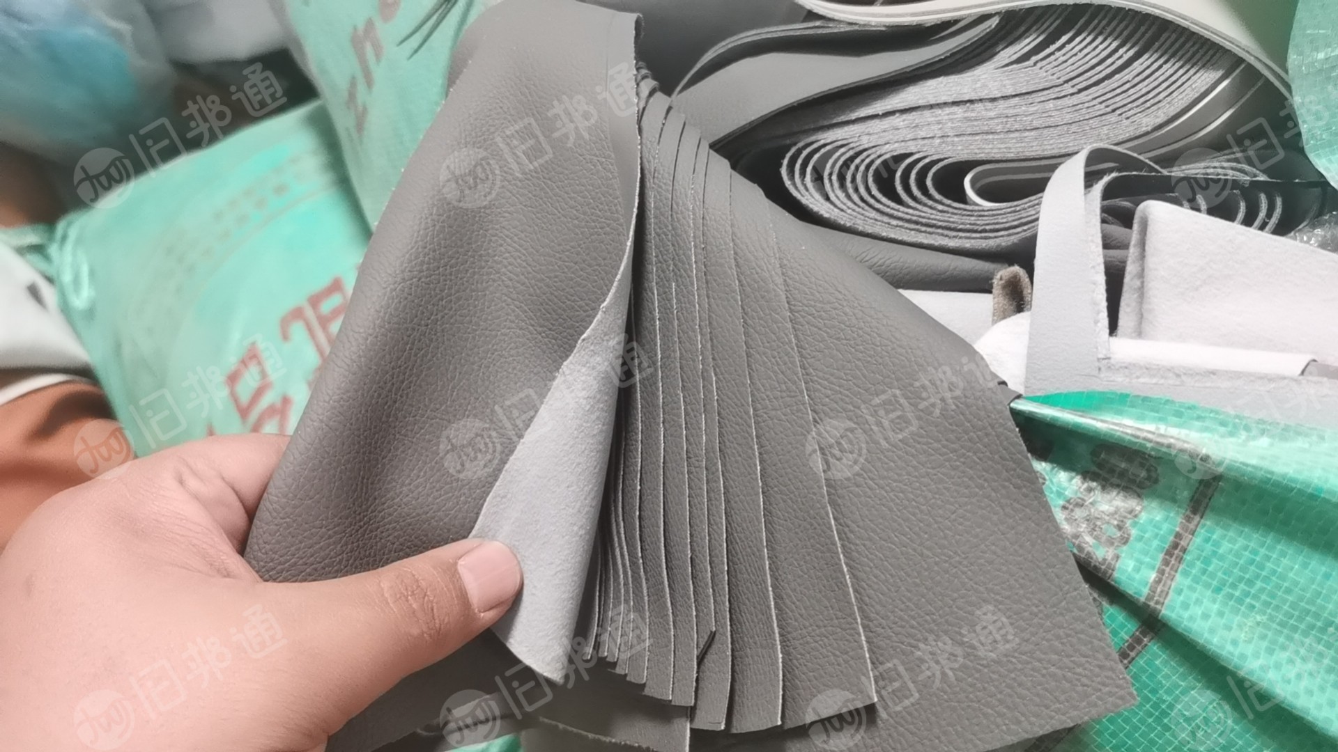 软质PVC边料,家私革,沙发革类的,现货300多吨出售