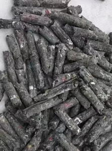 破碎木片，生物质颗粒燃料，布碎燃料，胶碎片燃料，燃烧料，可燃料长期大量出售