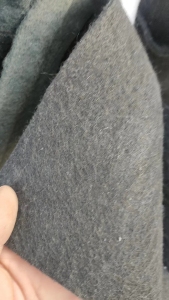涤纶含胶地毯下角料出售,月供20吨