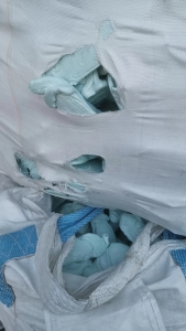 化纤厂下来的涤纶块料，大量出售