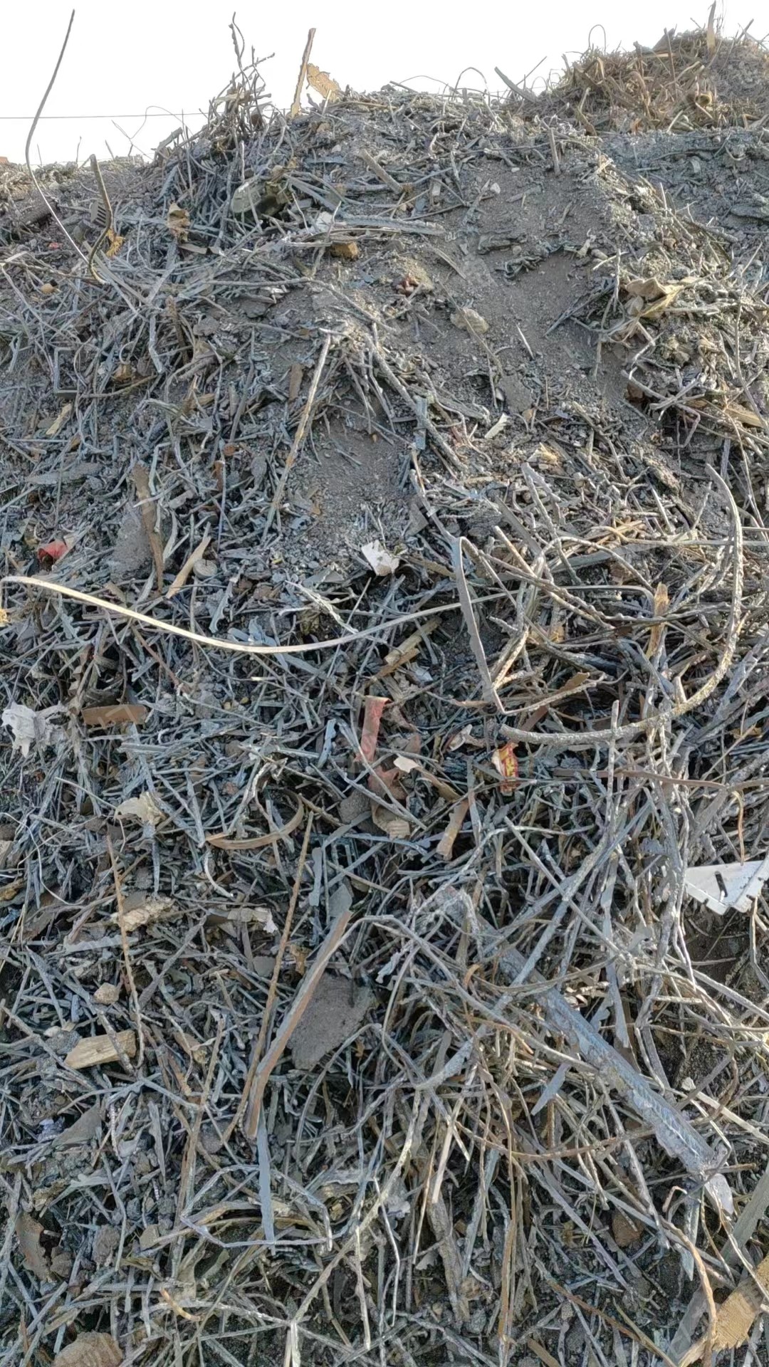 出售铝厂炉渣红料,大量现货