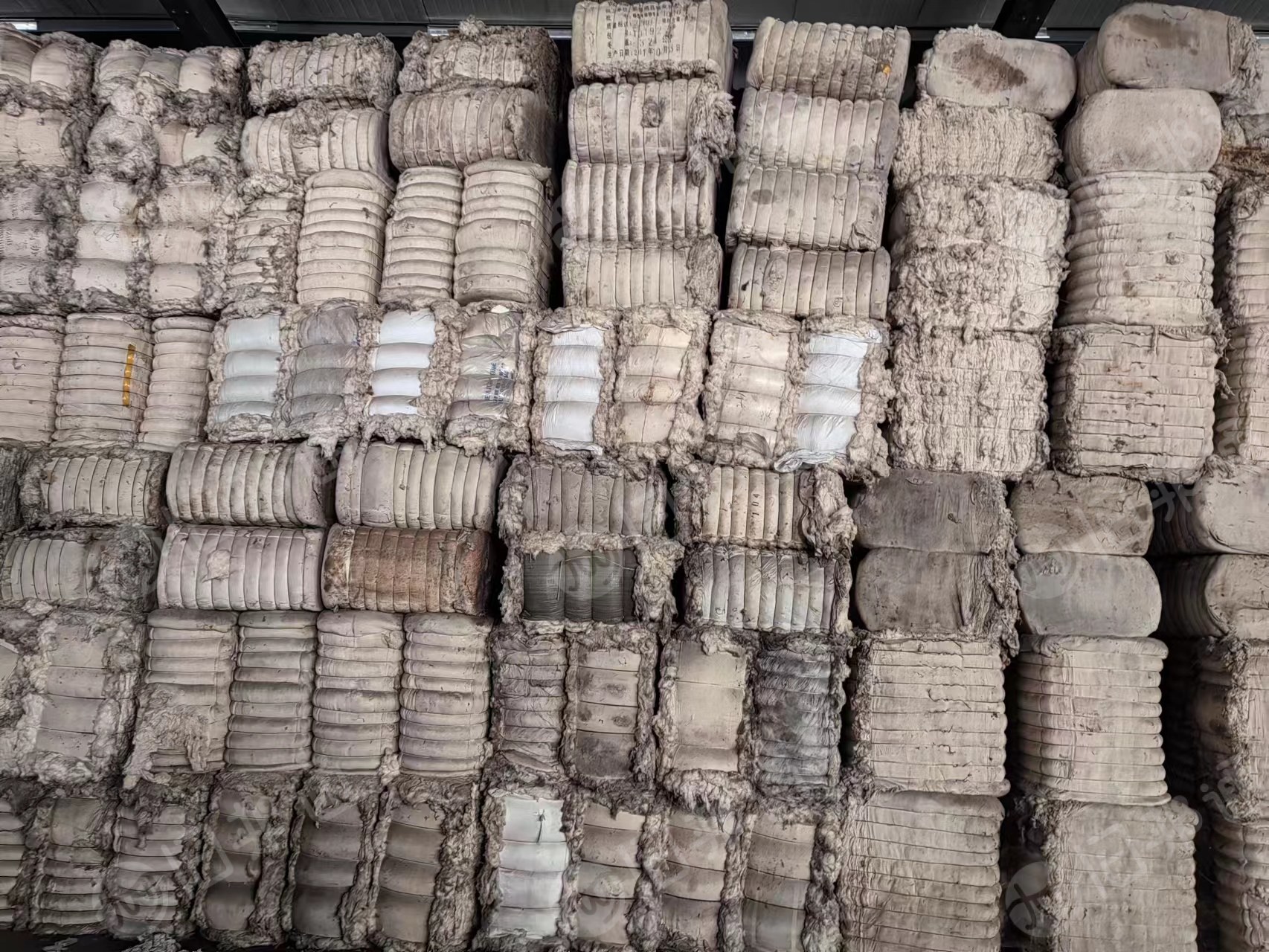 厂子倒闭下来的棉花棉纱棉布等100多吨低价处理