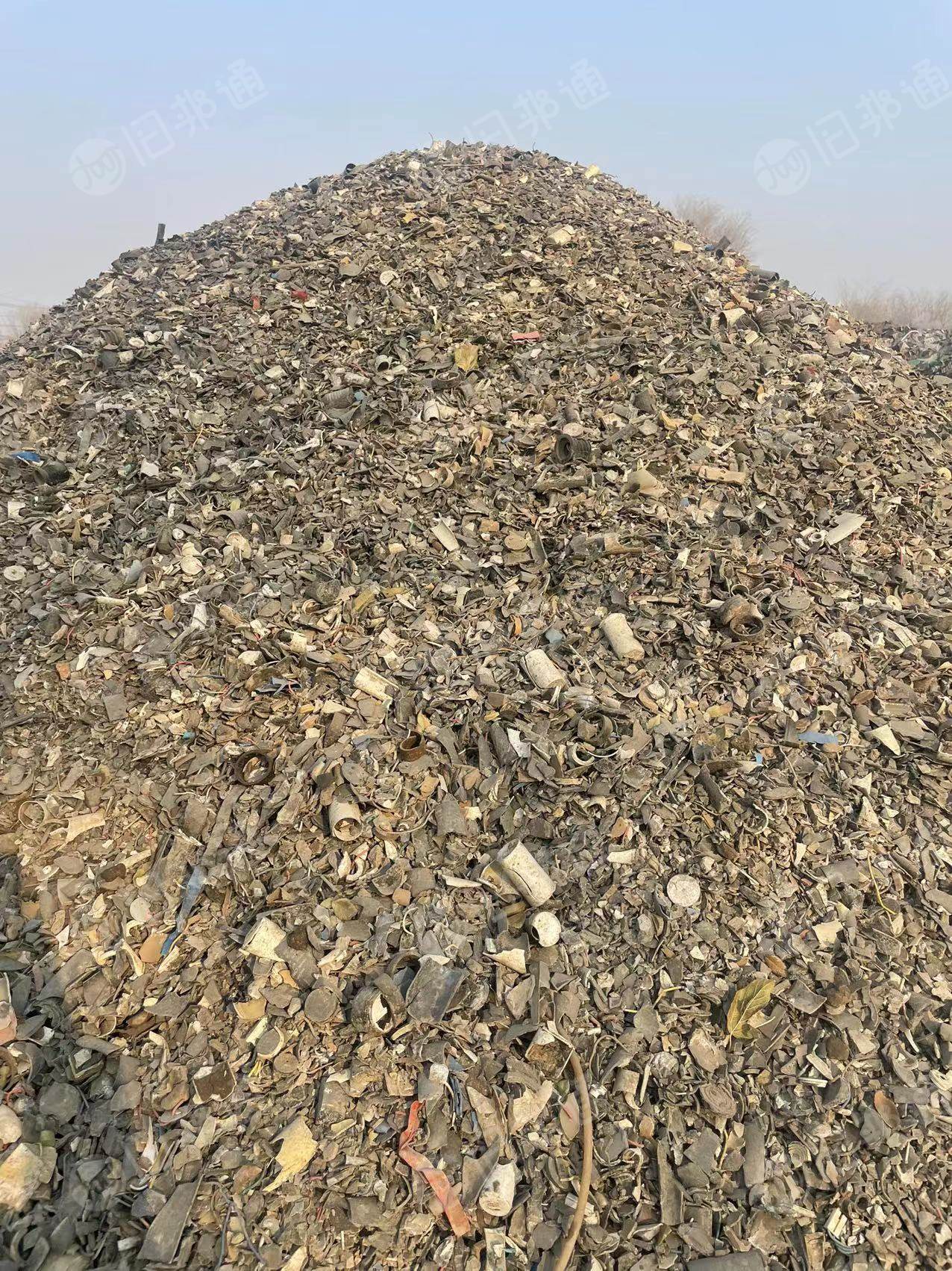 大量出售破碎电容下来的杂料,现货200-300吨左右