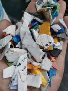 出售花桶破碎料，PP破碎料