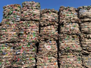 PET三色瓶砖出售，现货150吨