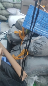 鞋厂加工厂倒闭处理各种革料 布料，织带，松紧带等辅料