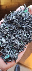 pet黑色打包带破碎料,水粉的,长期出售