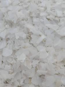 尿素桶压块，价格合适大量回收